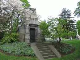 Кладбища – прошлое, настоящее и будущее