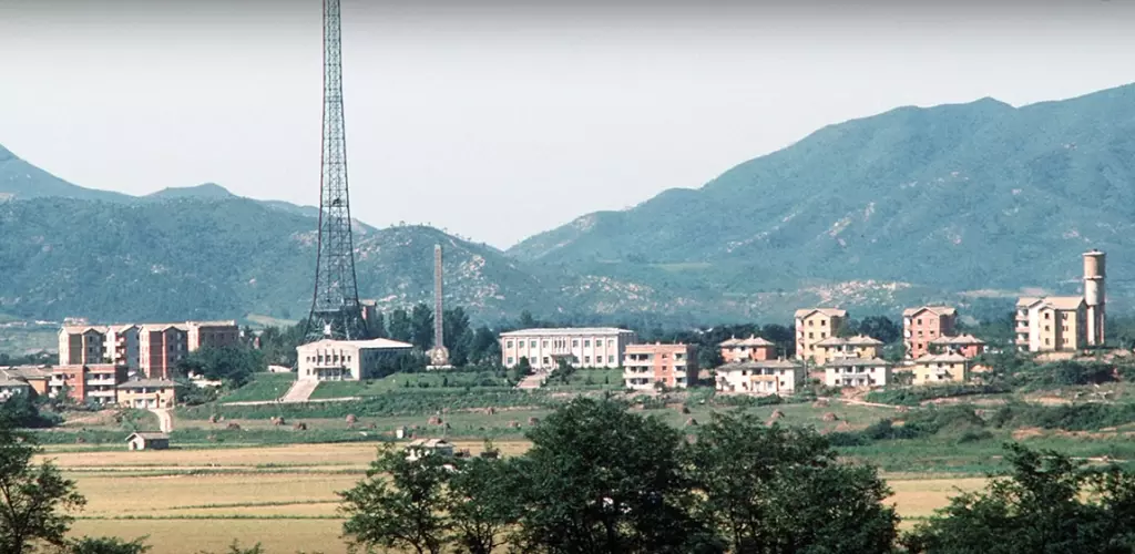Зачем КНДР построила фальшивый город в демилитаризованной зоне?